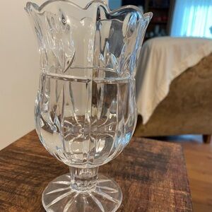 Elegant Lead Crystal.   Crystal Vase  tulip design